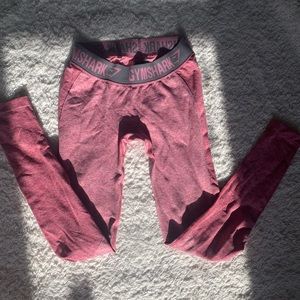 Gym shark leggings